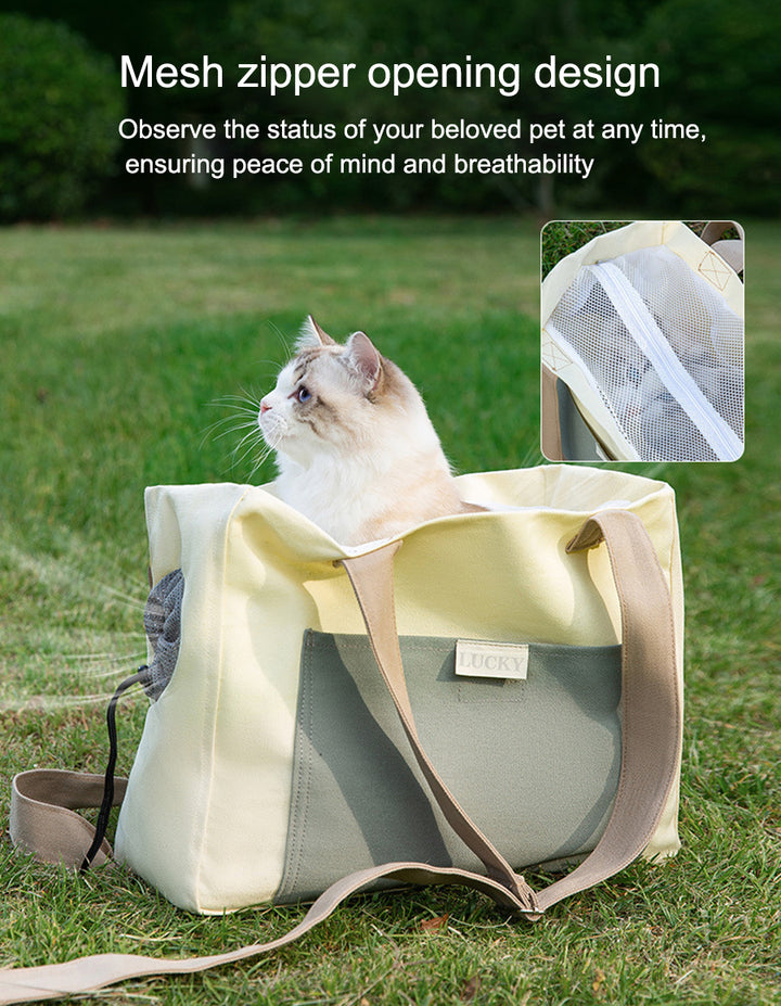 Comfortable and breathable large capacity canvas bag for cats and dogs